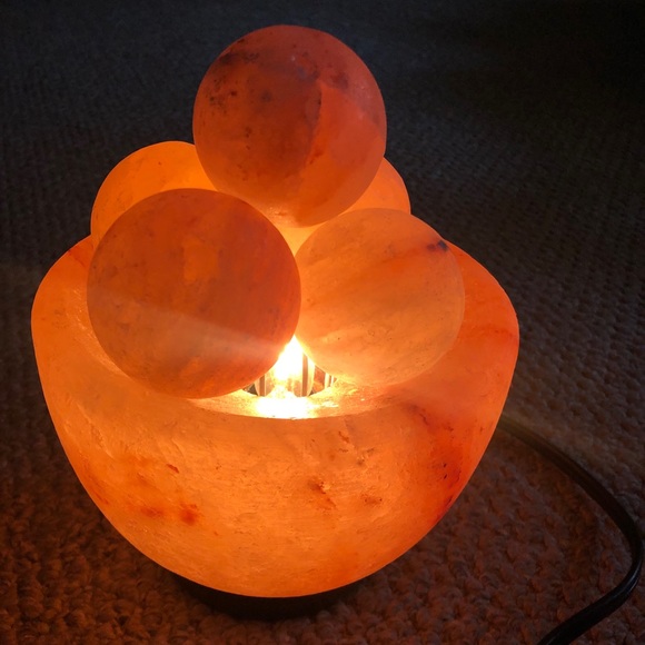 Himalayan salt lamp - Picture 2 of 4